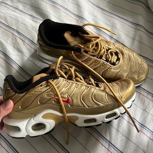 Vintage Nike Air Max plus QS tennis shoe